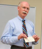 Engineer in Residence Scott Fisher showed current CS @ ILLINOIS students how computers used to be programmed with computer punch cards.