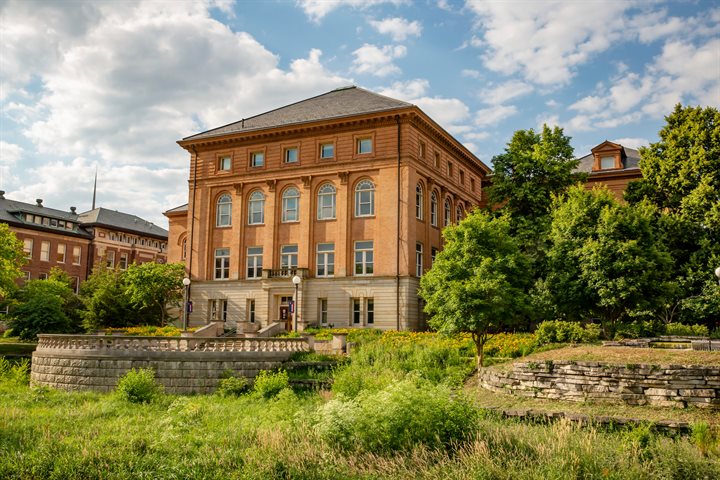 Exterior of the Grainger College of Engineering.